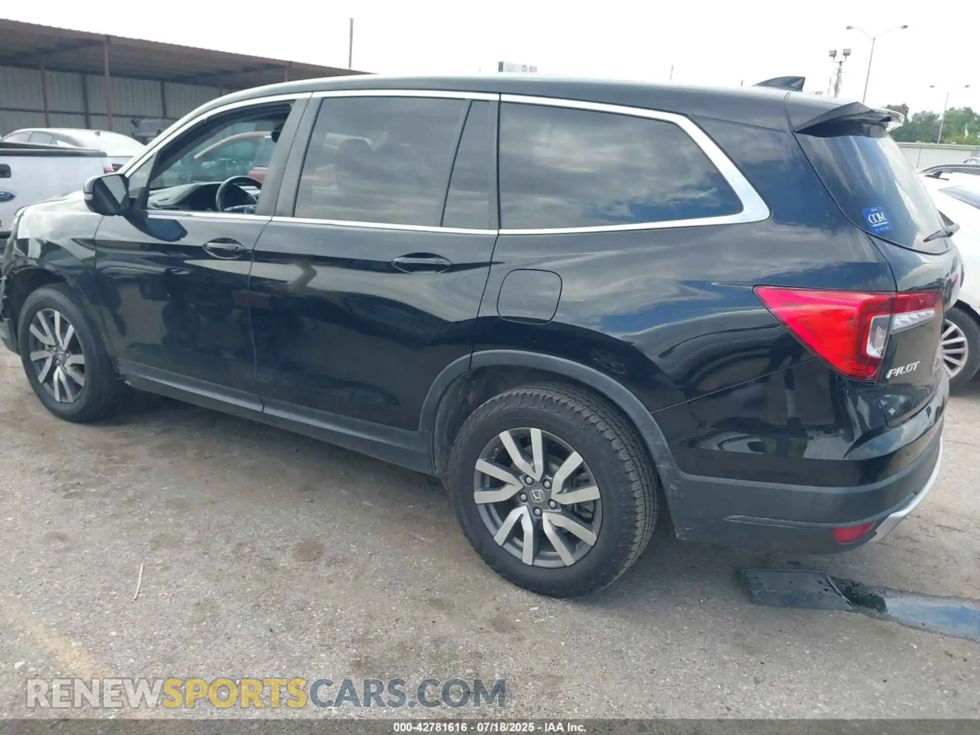 3 Photograph of a damaged car 5FNYF6H58MB042900 HONDA PILOT 2021