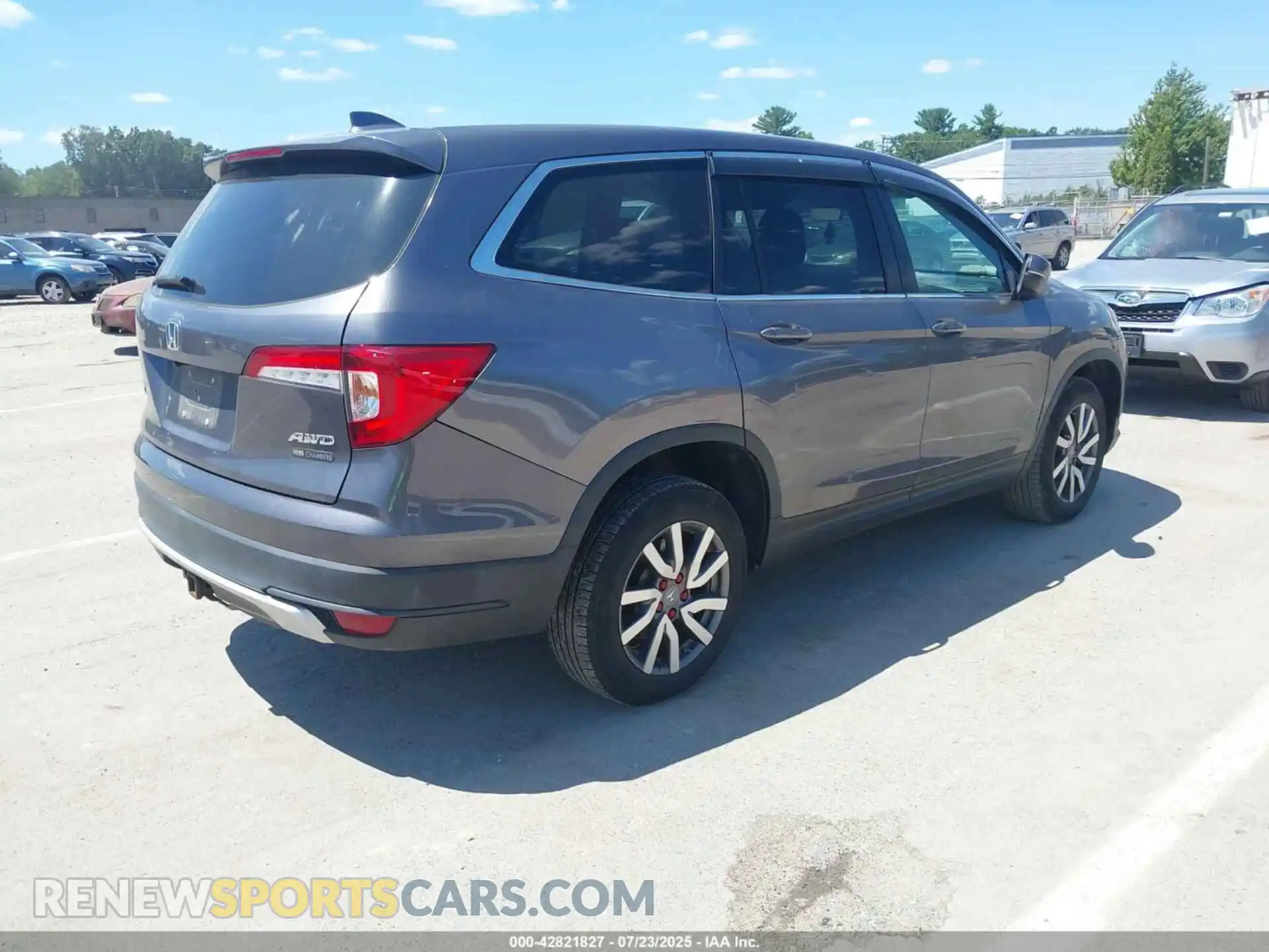 3 Photograph of a damaged car 5FNYF6H59MB011123 HONDA PILOT 2021