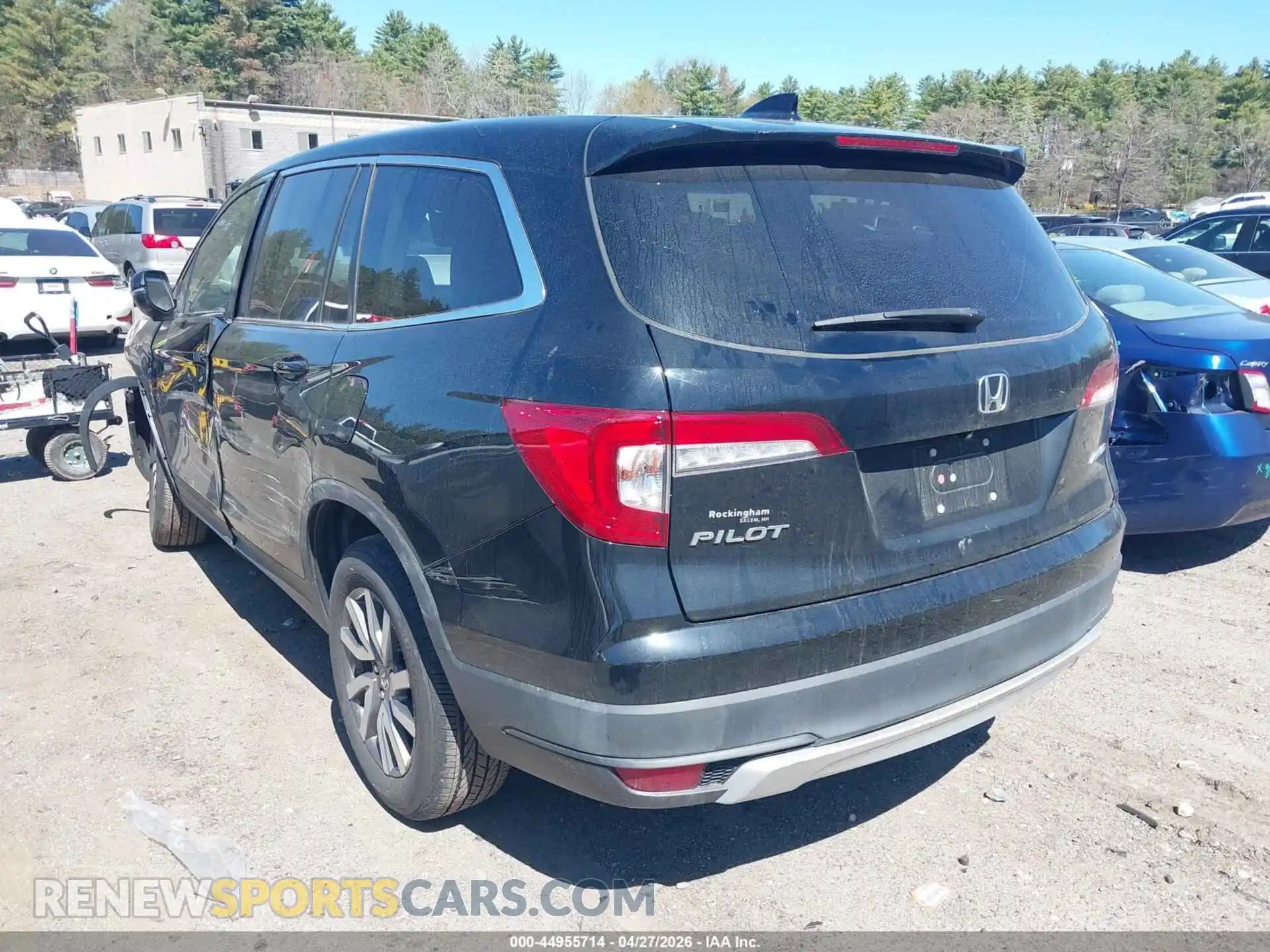 3 Photograph of a damaged car 5FNYF6H59MB031758 HONDA PILOT 2021