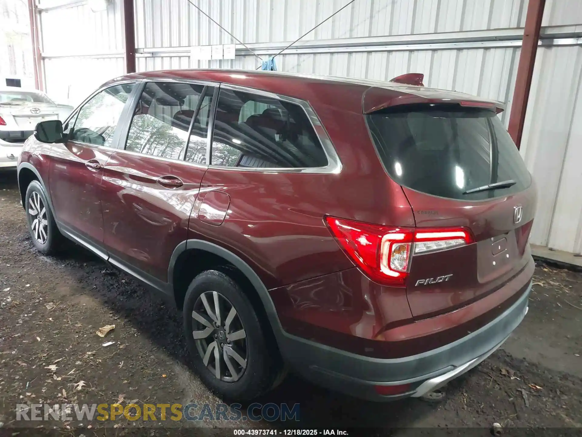 3 Photograph of a damaged car 5FNYF6H5XMB024124 HONDA PILOT 2021