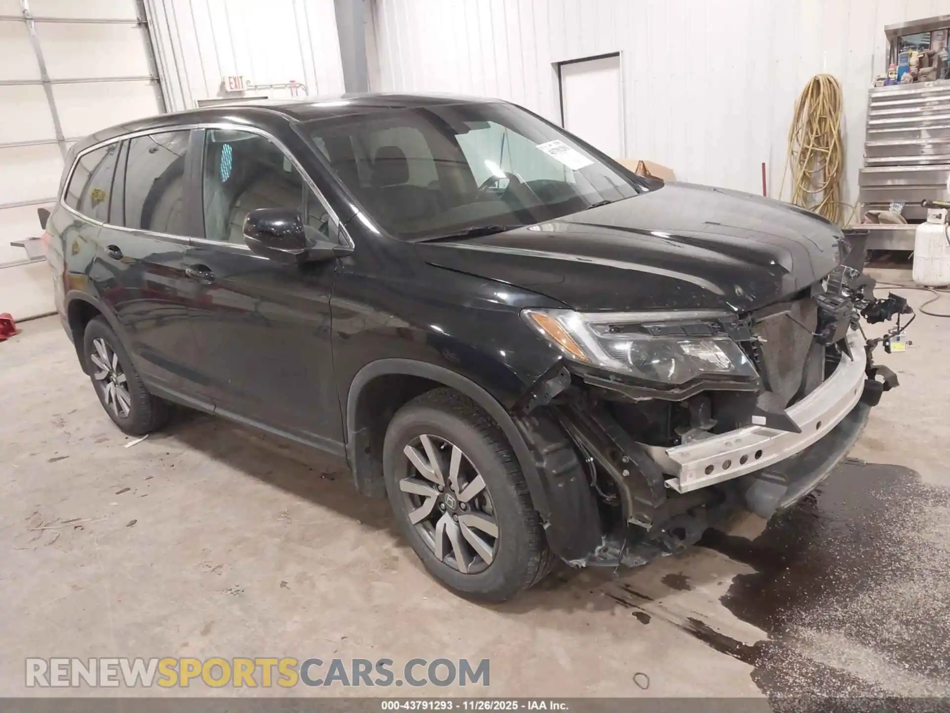 1 Photograph of a damaged car 5FNYF6H5XMB100585 HONDA PILOT 2021