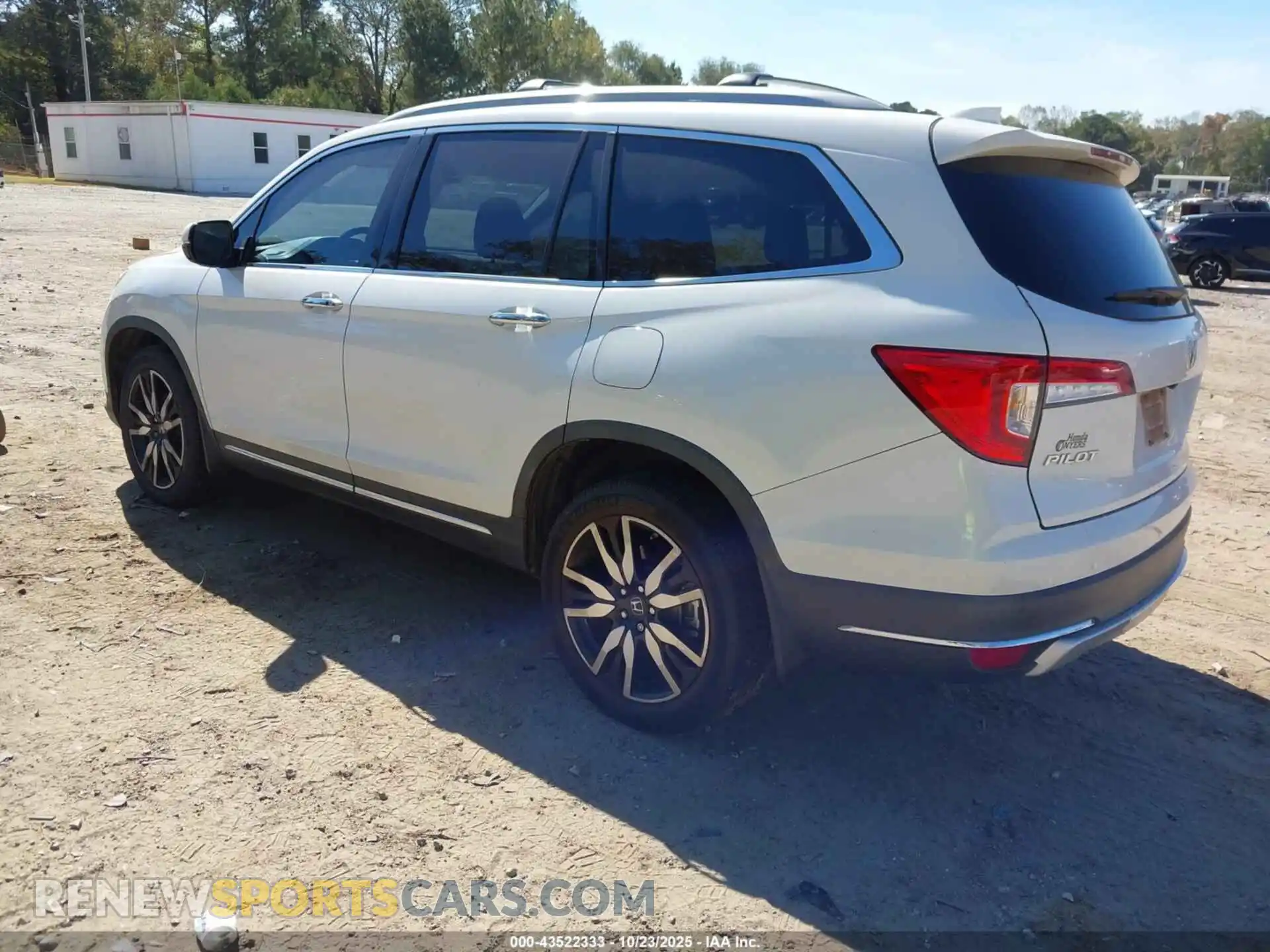 3 Photograph of a damaged car 5FNYF6H65MB045407 HONDA PILOT 2021