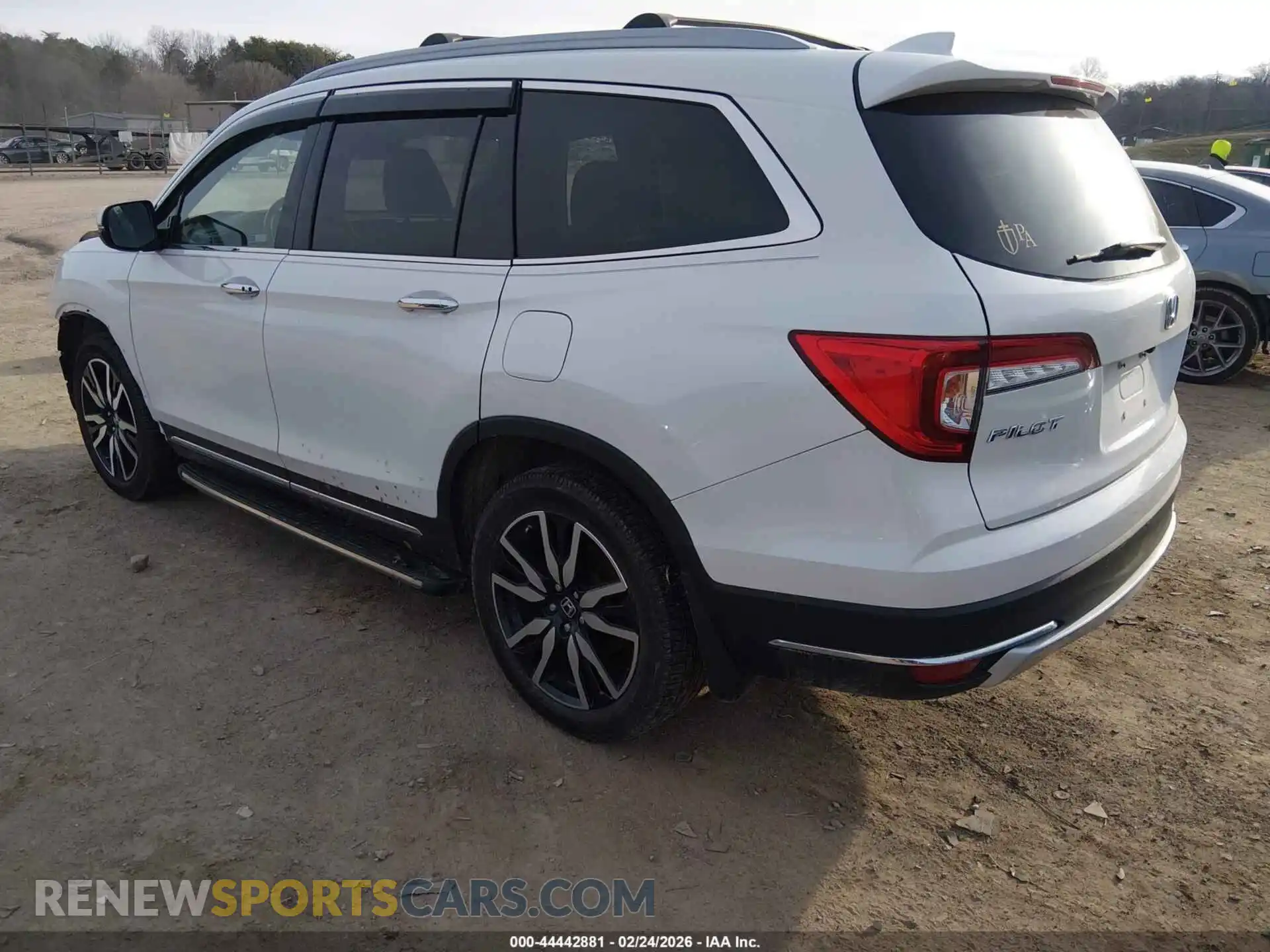 3 Photograph of a damaged car 5FNYF6H69MB004942 HONDA PILOT 2021