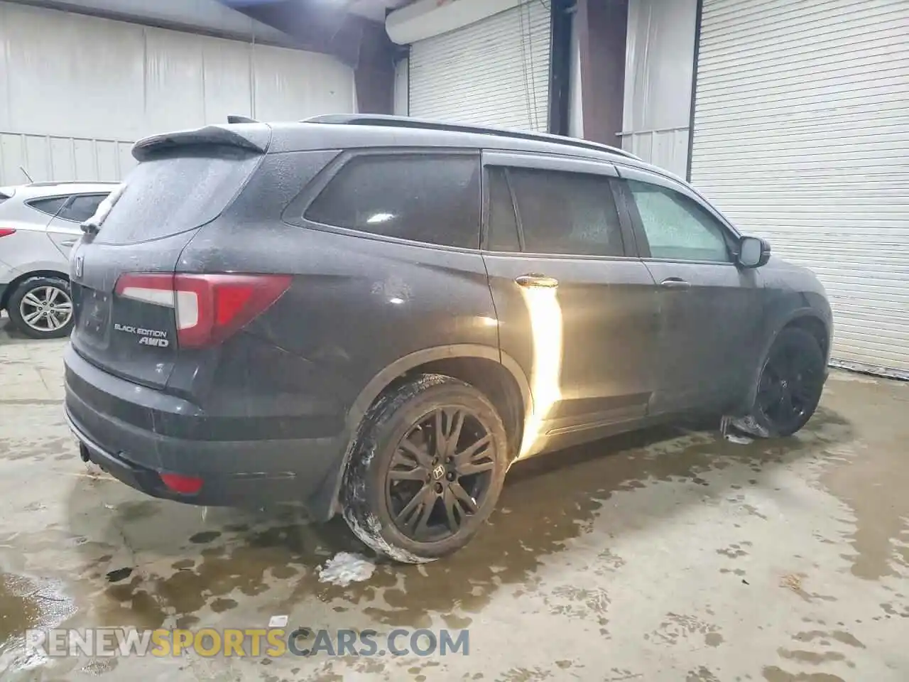 3 Photograph of a damaged car 5FNYF6H70MB055044 HONDA PILOT 2021