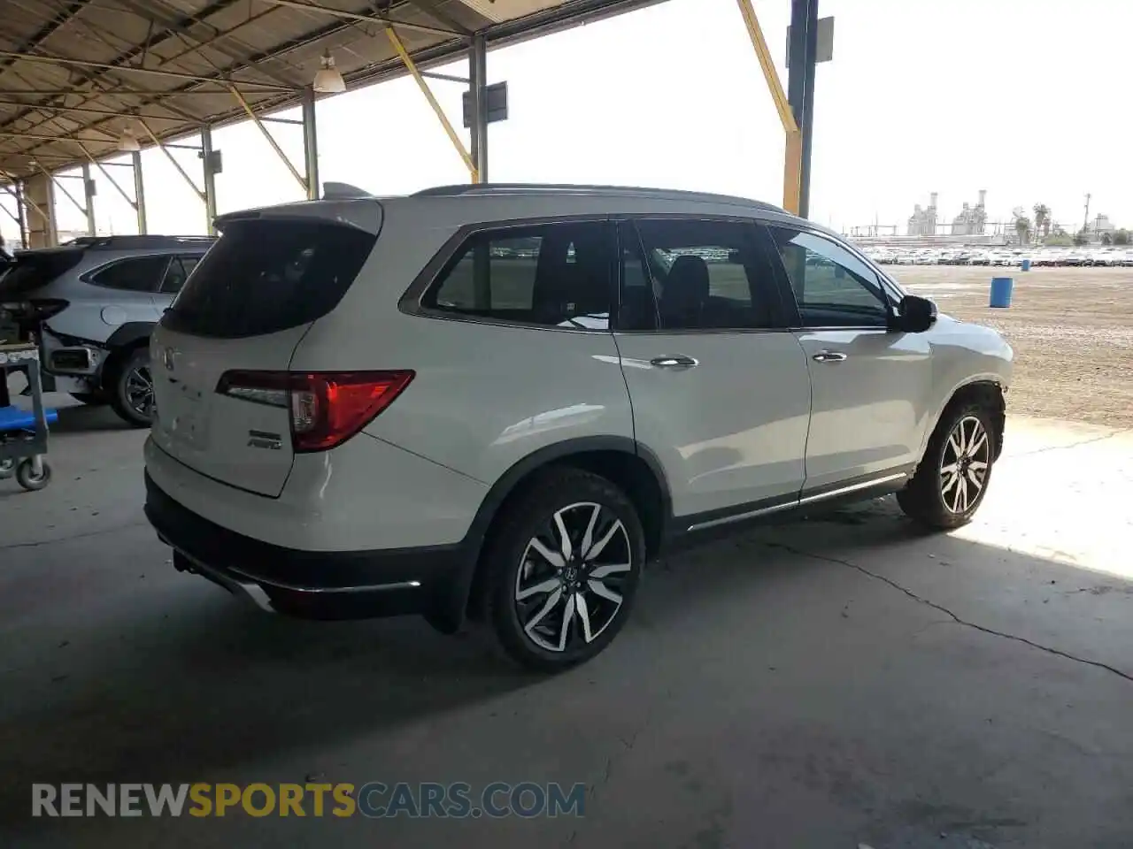 3 Photograph of a damaged car 5FNYF6H94MB047983 HONDA PILOT 2021