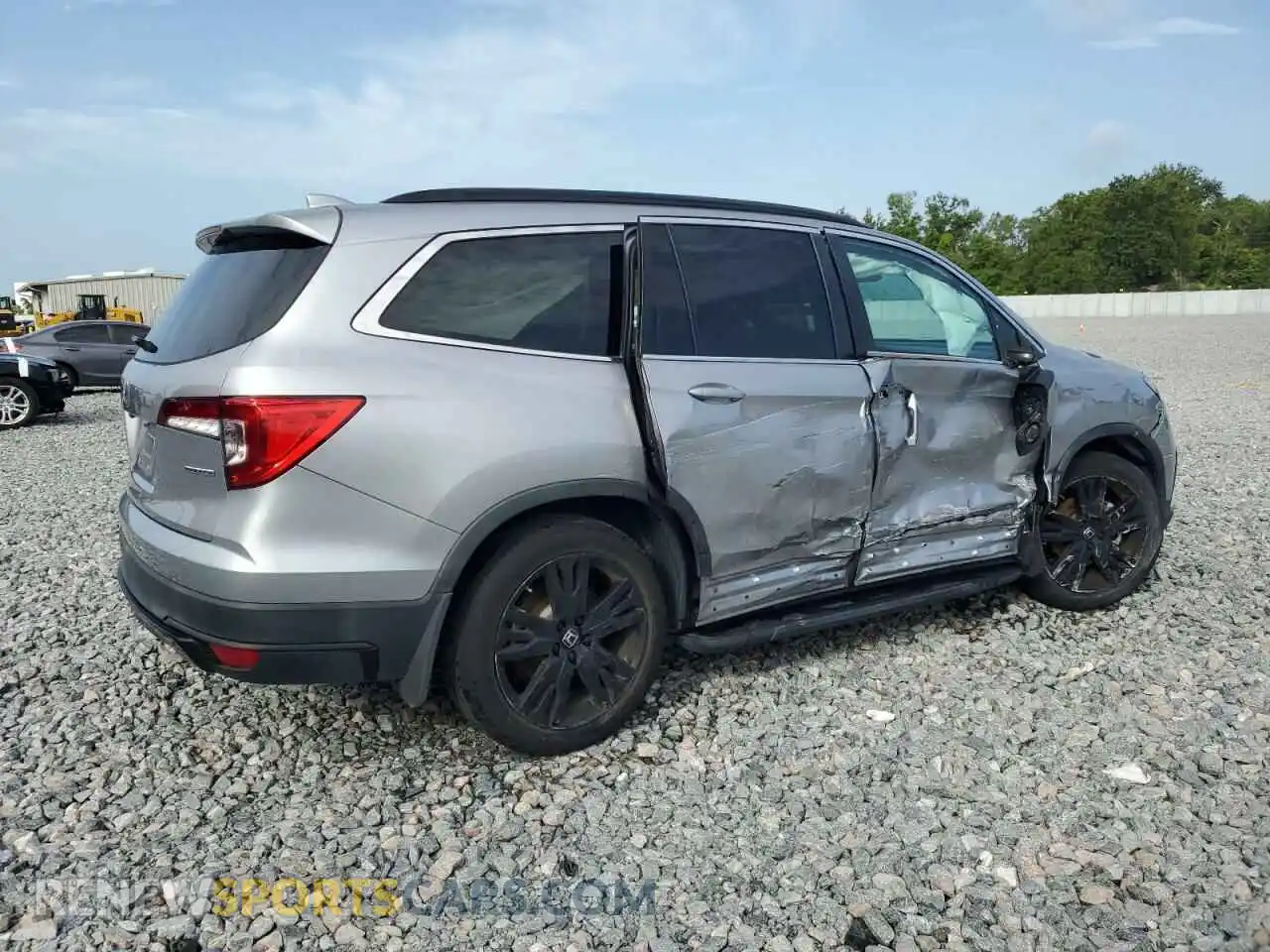 3 Photograph of a damaged car 5FNYF5H23NB012513 HONDA PILOT 2022