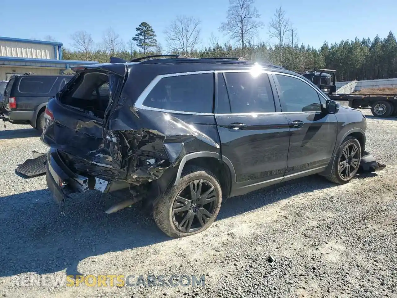 3 Photograph of a damaged car 5FNYF5H23NB026170 HONDA PILOT 2022