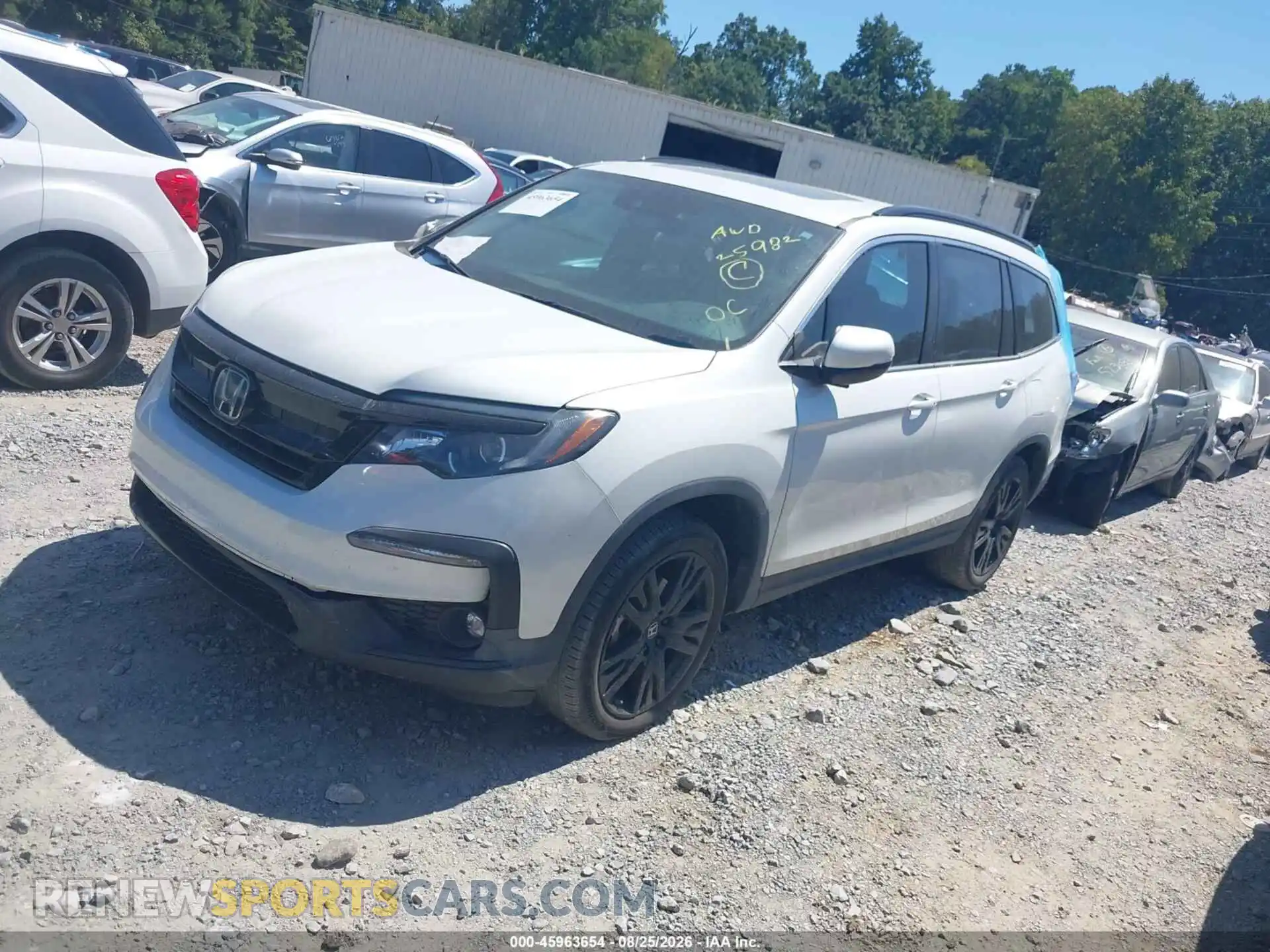 2 Photograph of a damaged car 5FNYF5H24NB025982 HONDA PILOT 2022