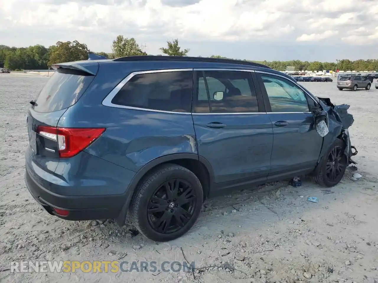 3 Photograph of a damaged car 5FNYF5H25NB001738 HONDA PILOT 2022