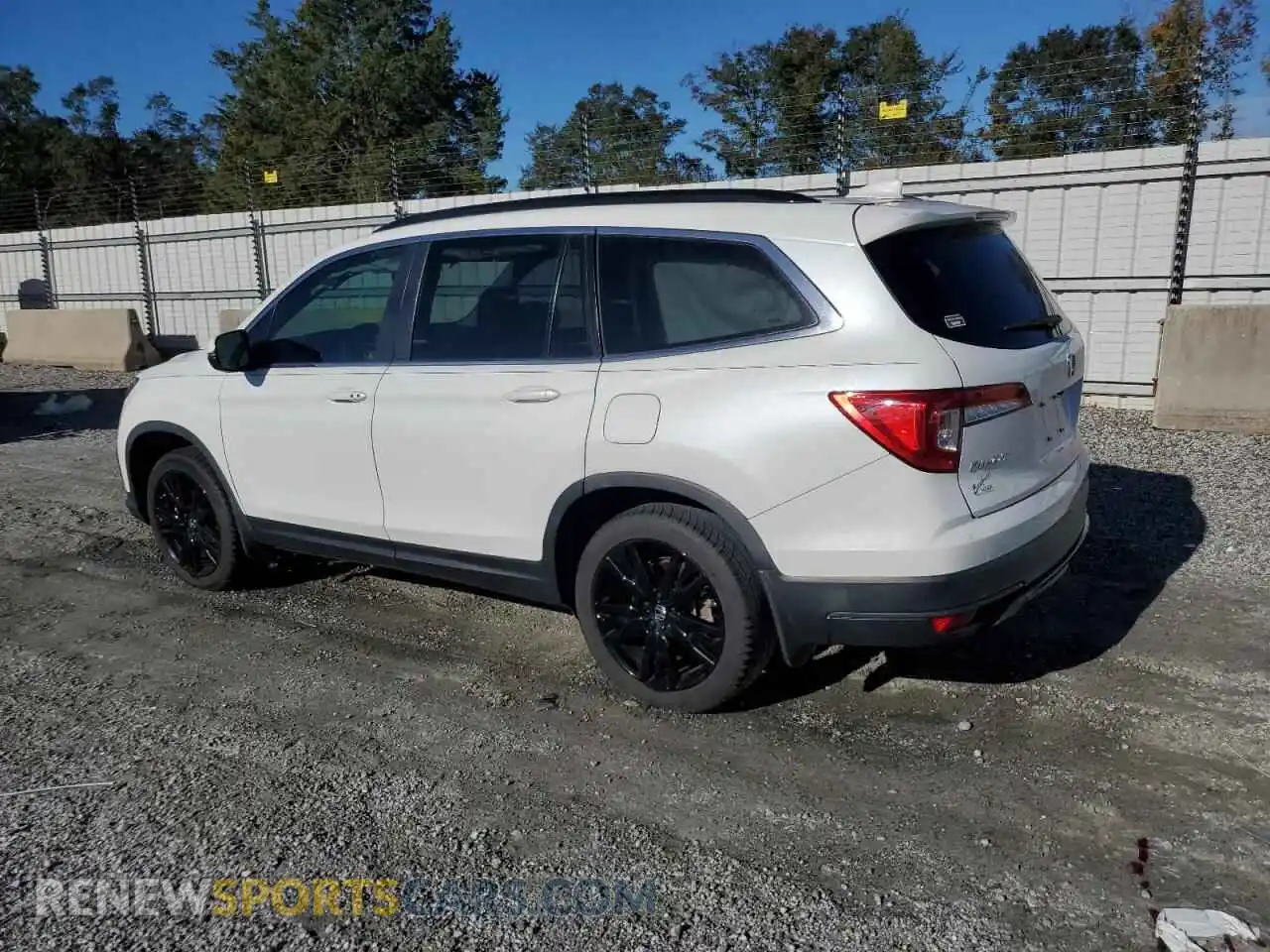 2 Photograph of a damaged car 5FNYF5H26NB012585 HONDA PILOT 2022