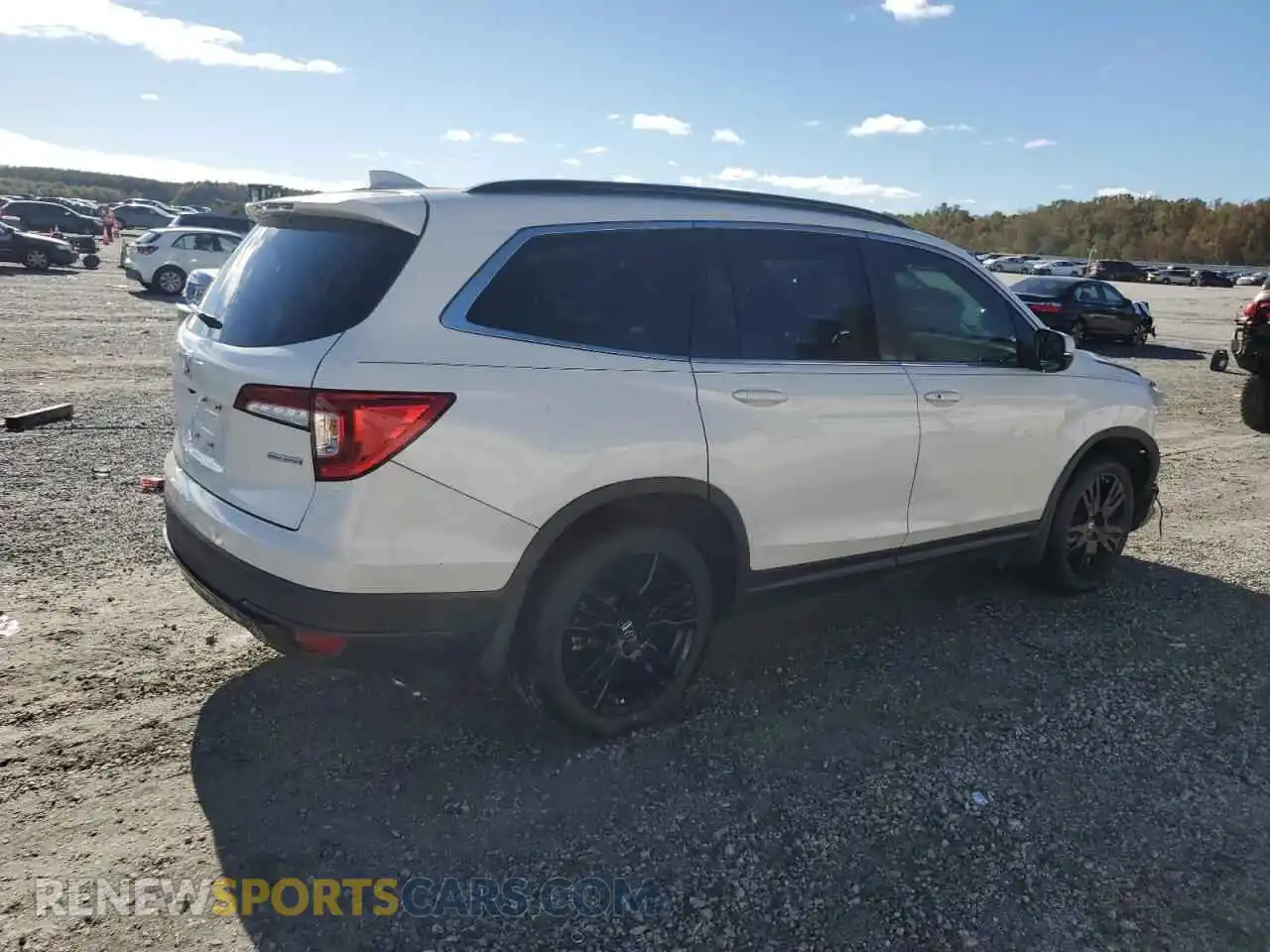 3 Photograph of a damaged car 5FNYF5H26NB012585 HONDA PILOT 2022