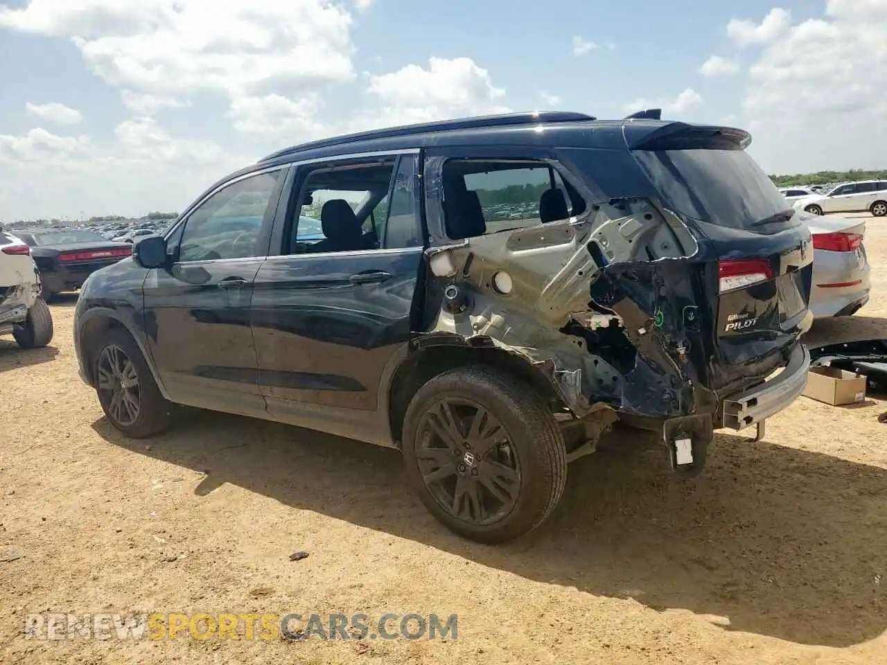 2 Photograph of a damaged car 5FNYF5H26NB026177 HONDA PILOT 2022
