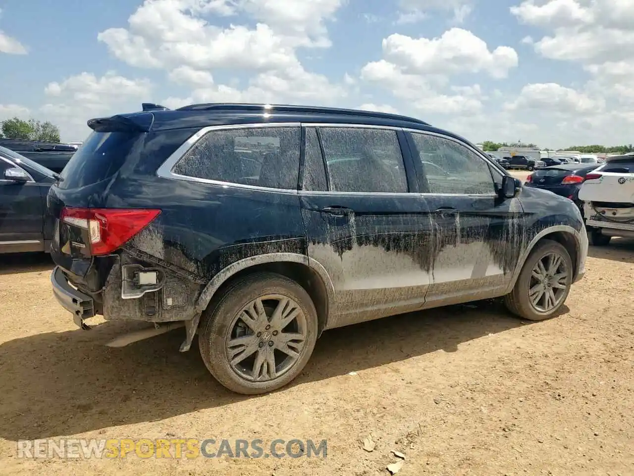 3 Photograph of a damaged car 5FNYF5H26NB026177 HONDA PILOT 2022