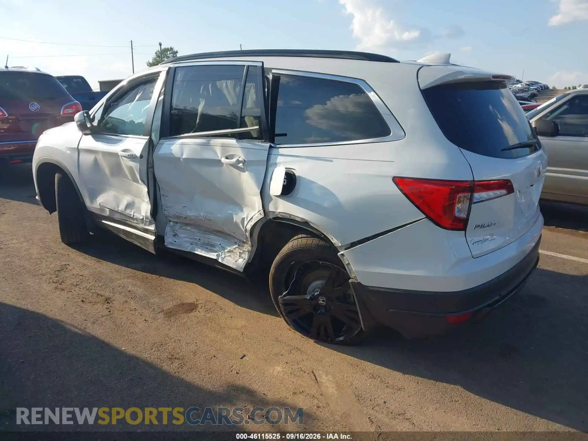 3 Photograph of a damaged car 5FNYF5H27NB032165 HONDA PILOT 2022