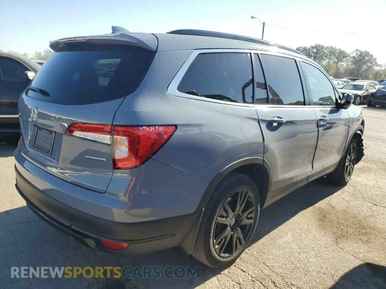 3 Photograph of a damaged car 5FNYF5H29NB026593 HONDA PILOT 2022
