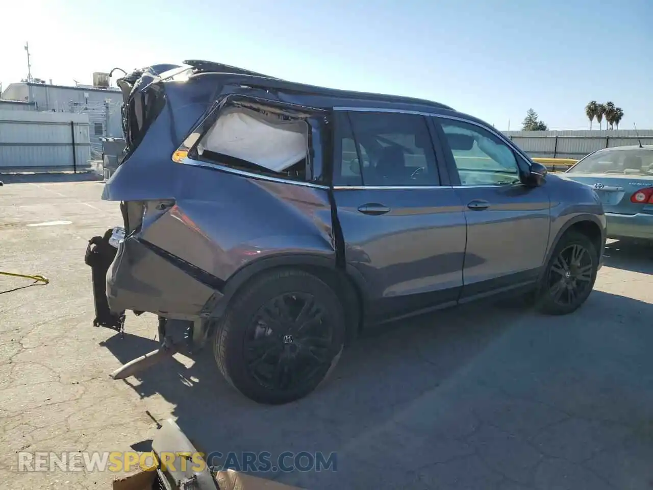 3 Photograph of a damaged car 5FNYF5H2XNB028191 HONDA PILOT 2022