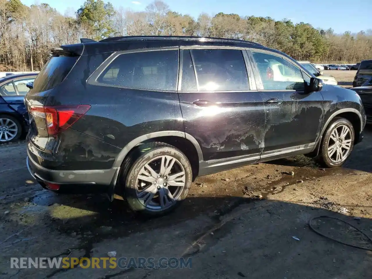 3 Photograph of a damaged car 5FNYF5H31NB007268 HONDA PILOT 2022