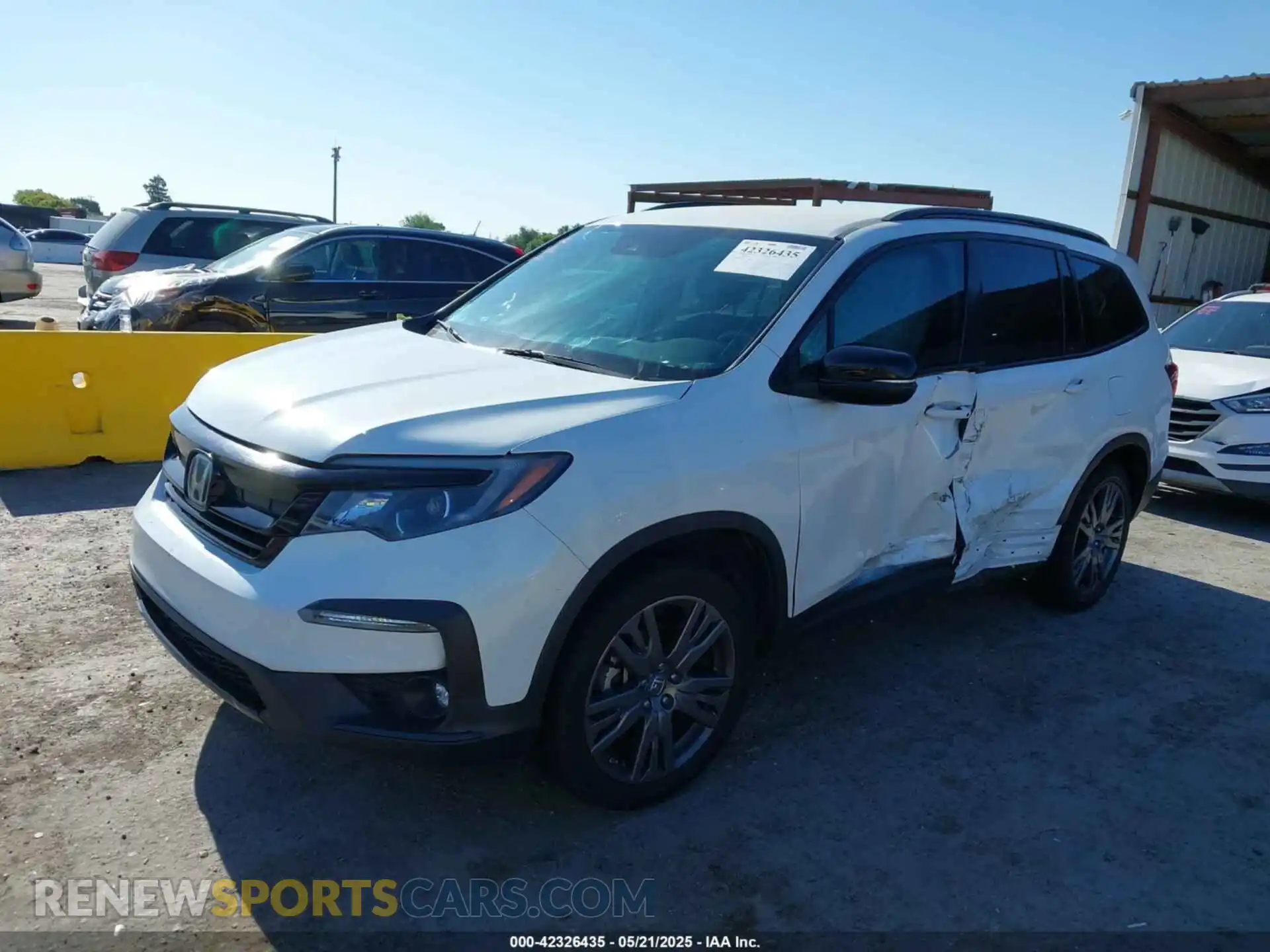 2 Photograph of a damaged car 5FNYF5H35NB007547 HONDA PILOT 2022
