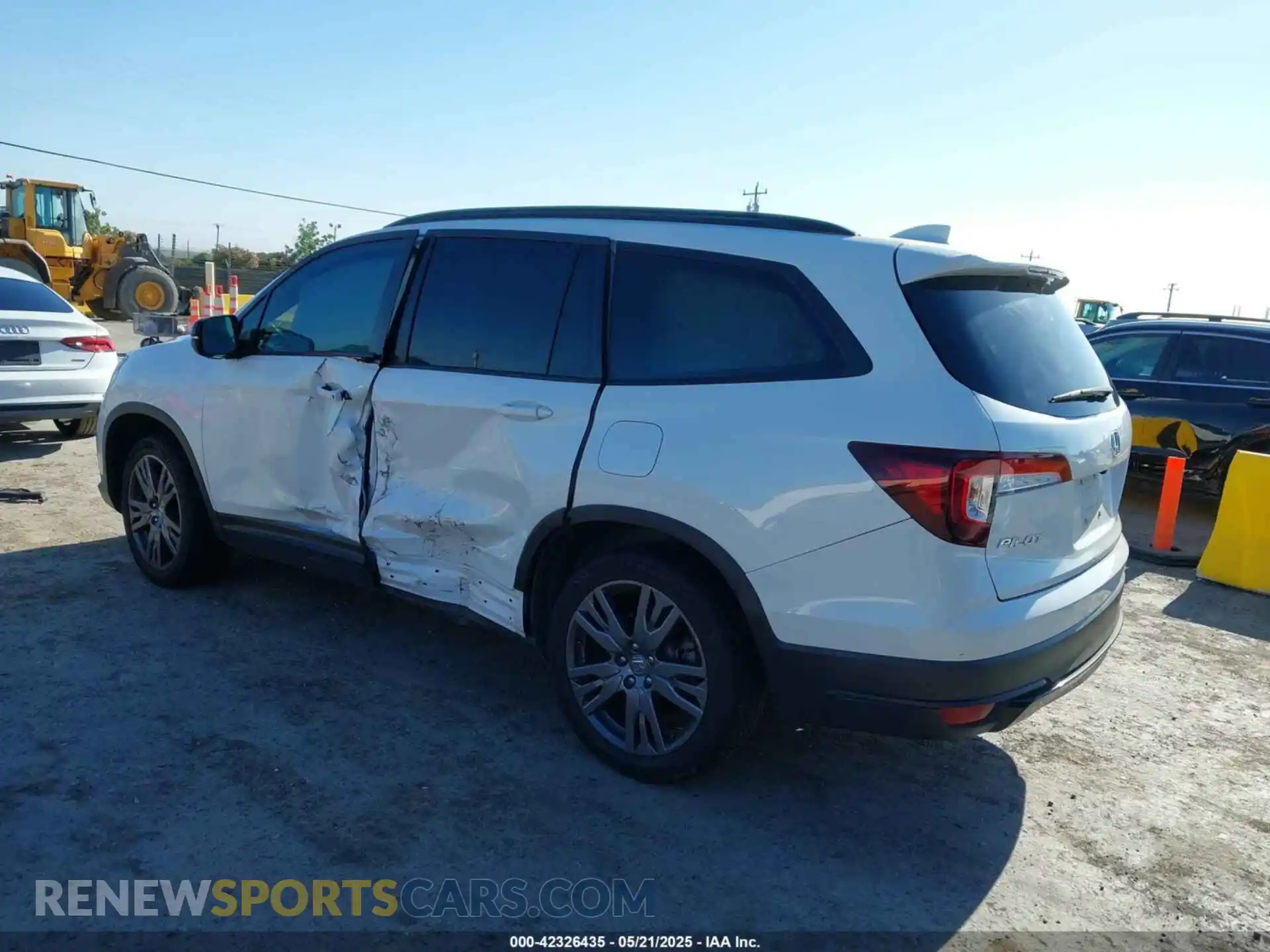 3 Photograph of a damaged car 5FNYF5H35NB007547 HONDA PILOT 2022