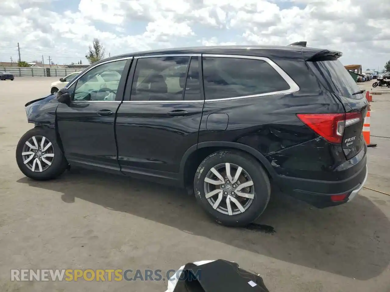 2 Photograph of a damaged car 5FNYF5H51NB010107 HONDA PILOT 2022