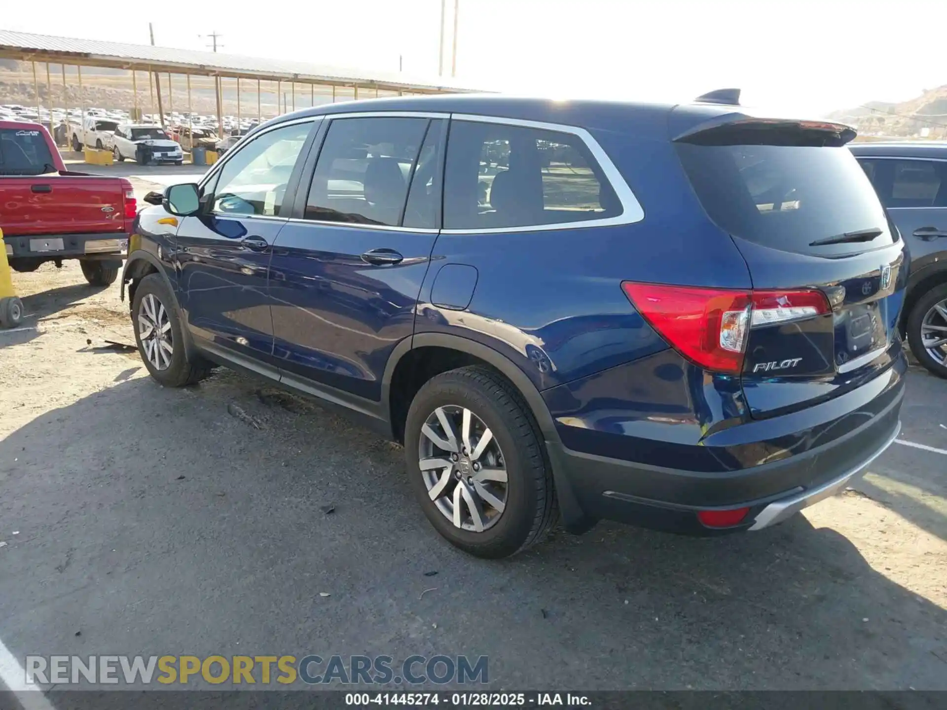 3 Photograph of a damaged car 5FNYF5H53NB006169 HONDA PILOT 2022