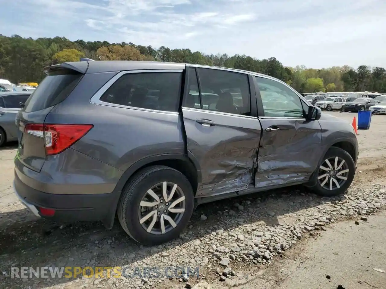 3 Photograph of a damaged car 5FNYF5H54NB014880 HONDA PILOT 2022