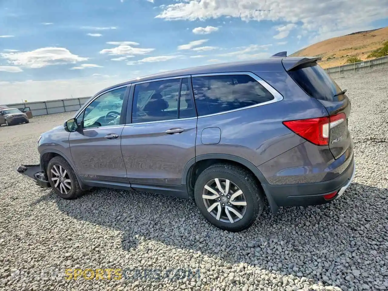 2 Photograph of a damaged car 5FNYF5H5XNB016987 HONDA PILOT 2022