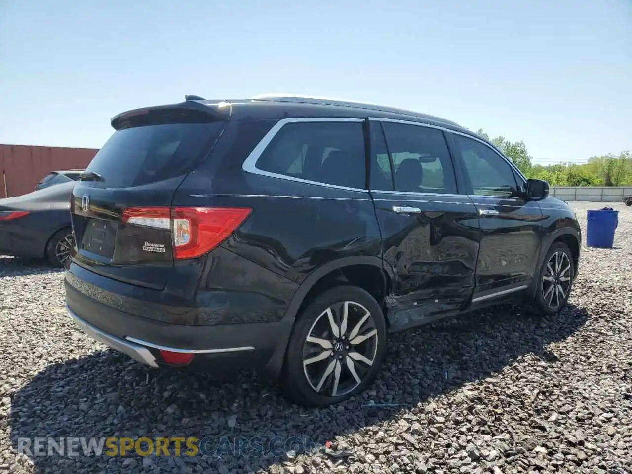 3 Photograph of a damaged car 5FNYF5H60NB032950 HONDA PILOT 2022