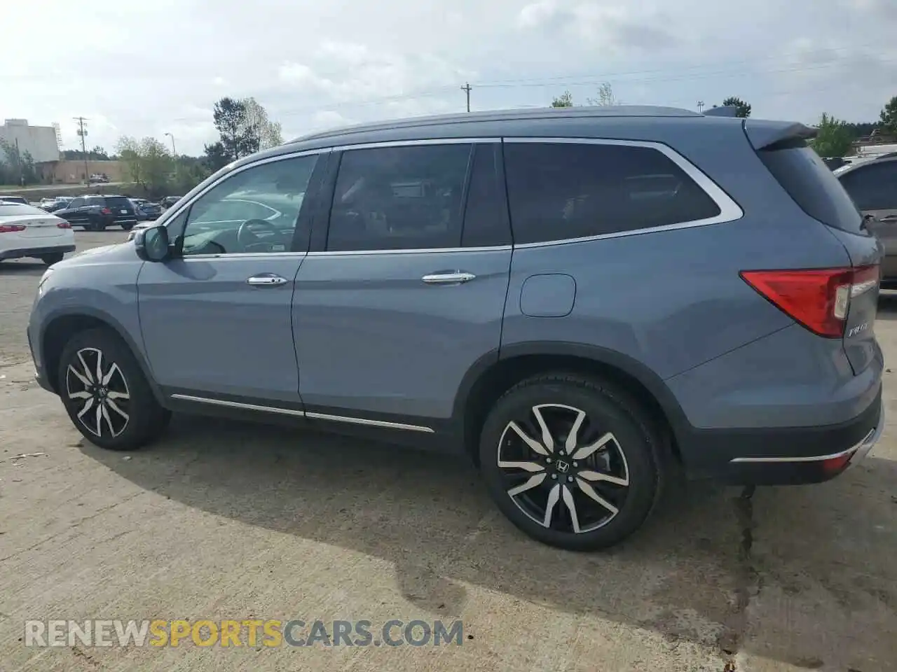 2 Photograph of a damaged car 5FNYF5H69NB031540 HONDA PILOT 2022