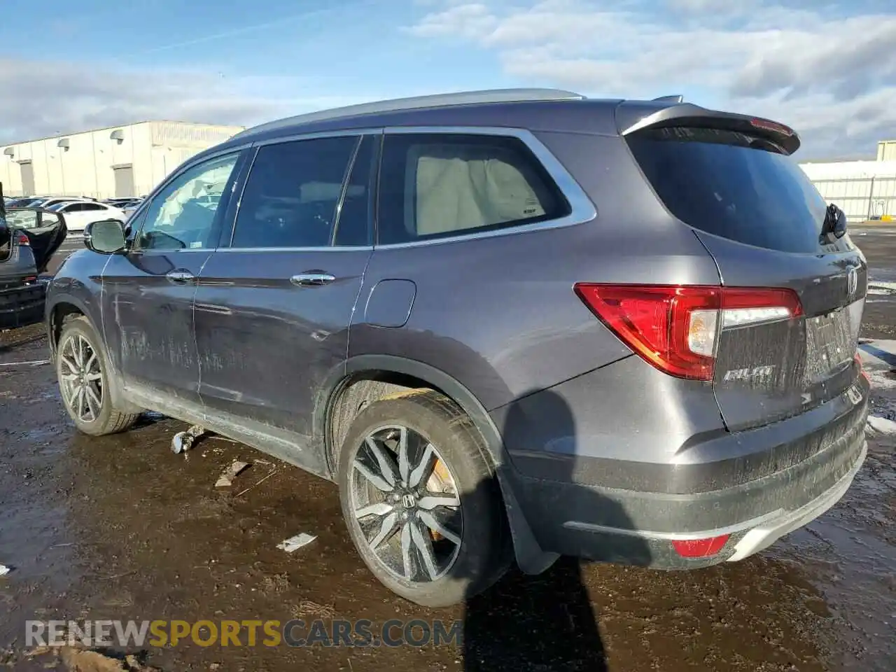 2 Photograph of a damaged car 5FNYF6H02NB040386 HONDA PILOT 2022