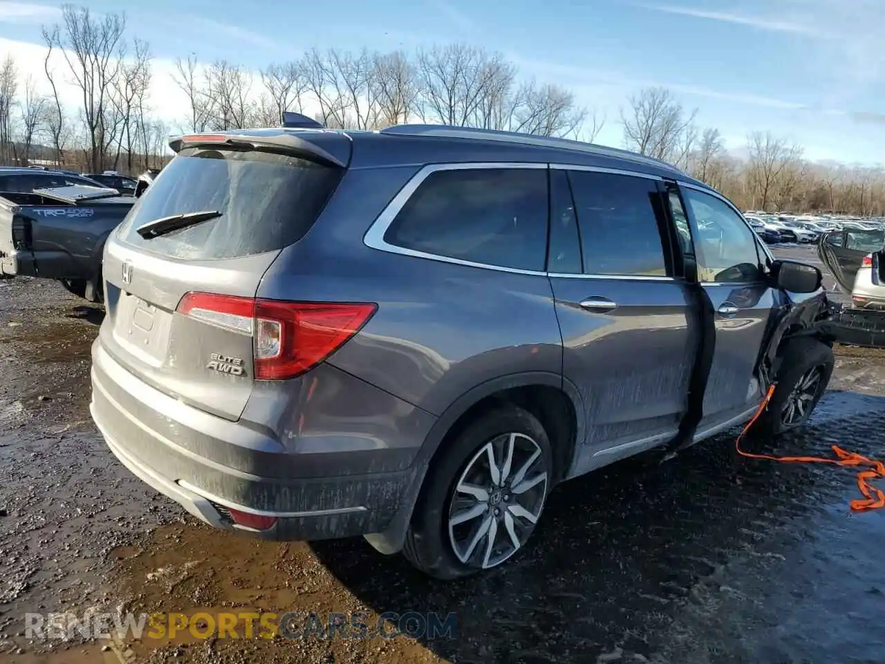 3 Photograph of a damaged car 5FNYF6H02NB040386 HONDA PILOT 2022