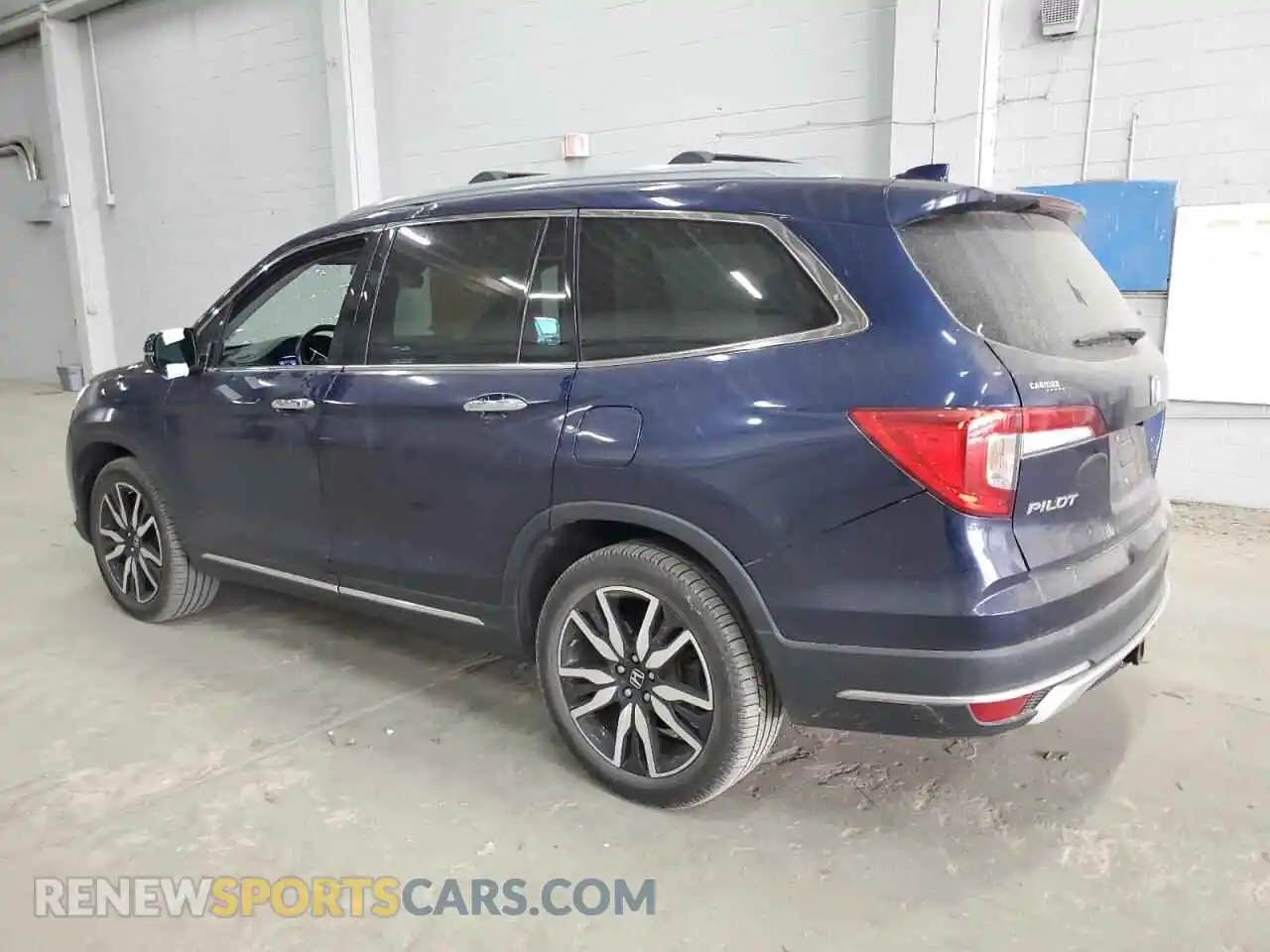 2 Photograph of a damaged car 5FNYF6H03NB013648 HONDA PILOT 2022