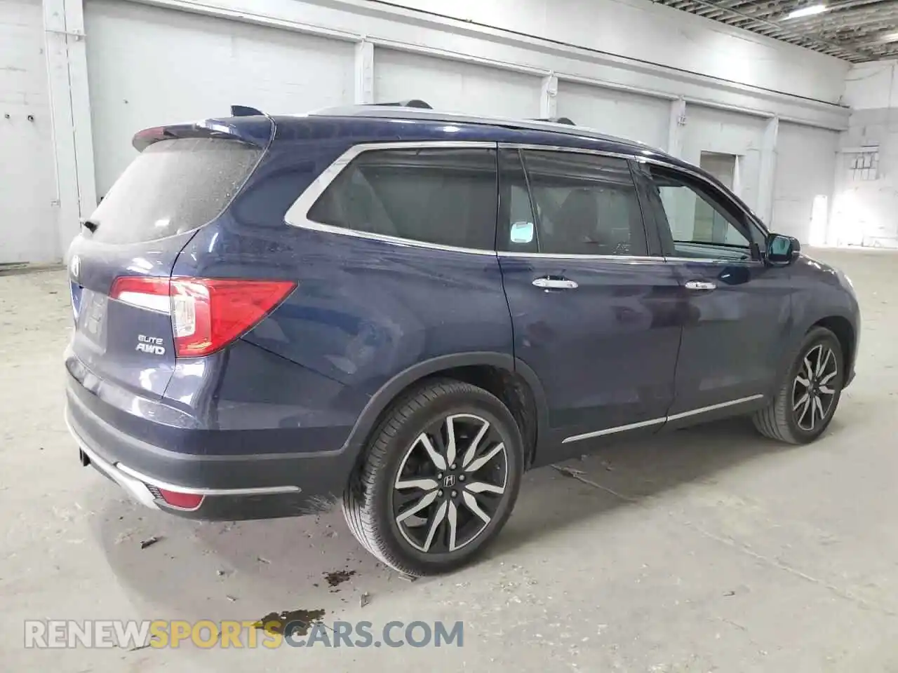 3 Photograph of a damaged car 5FNYF6H03NB013648 HONDA PILOT 2022