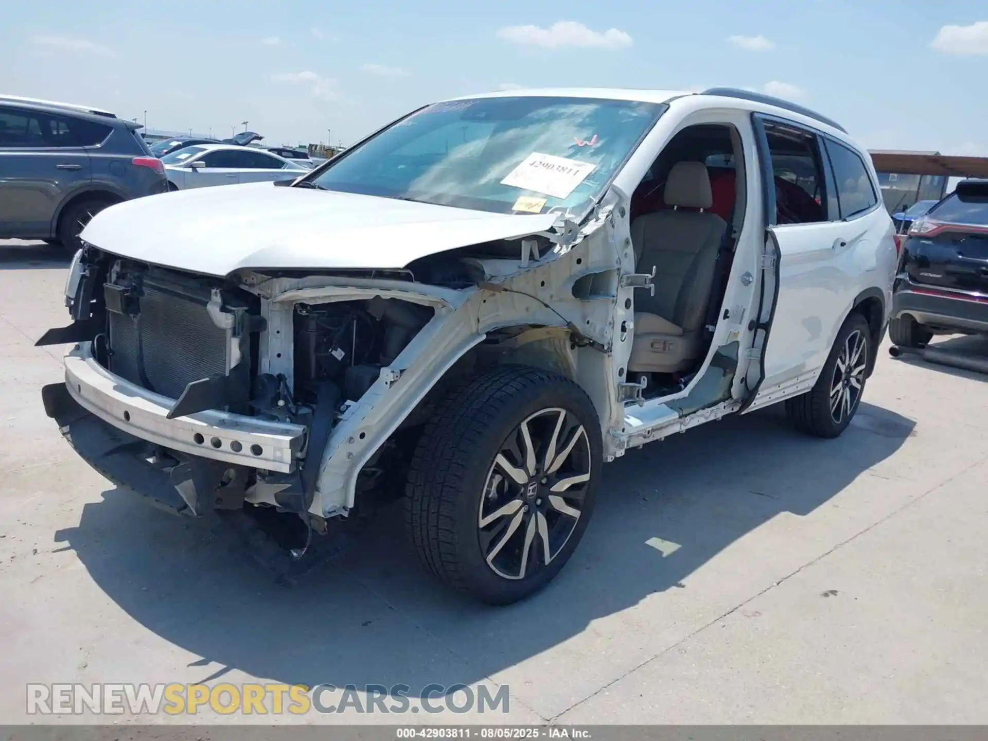 2 Photograph of a damaged car 5FNYF6H03NB088592 HONDA PILOT 2022