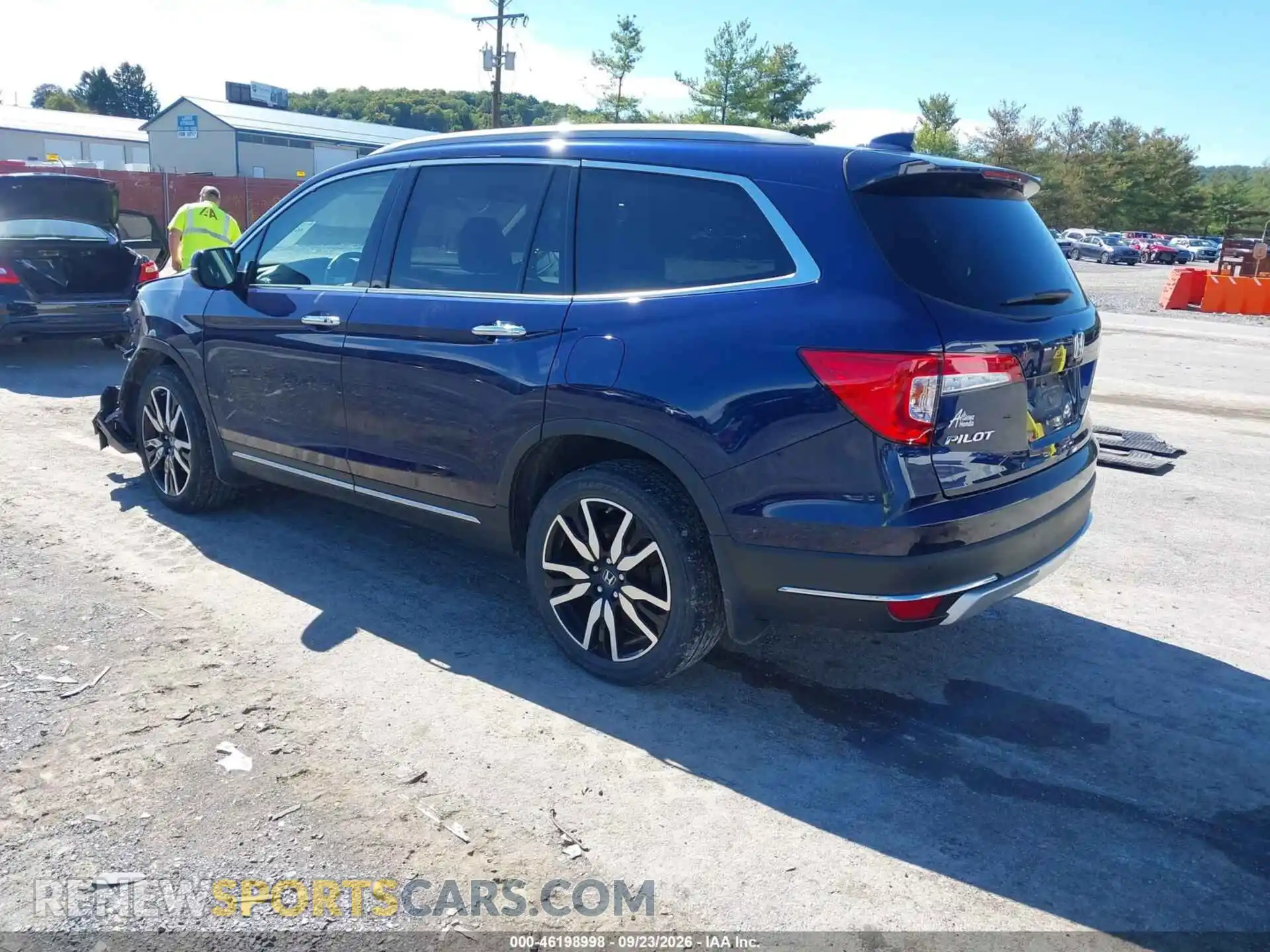 3 Photograph of a damaged car 5FNYF6H05NB004269 HONDA PILOT 2022