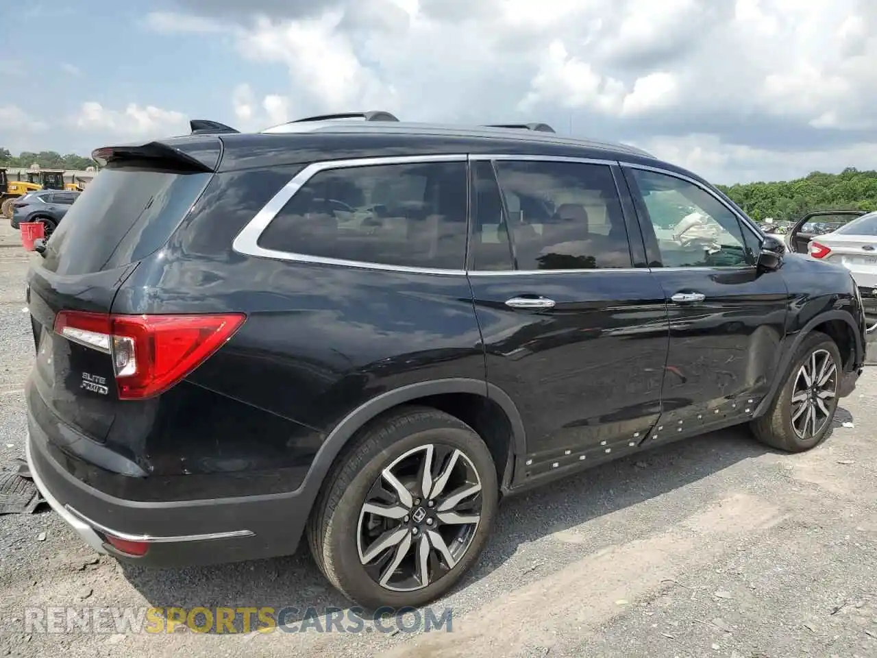 3 Photograph of a damaged car 5FNYF6H06NB042898 HONDA PILOT 2022