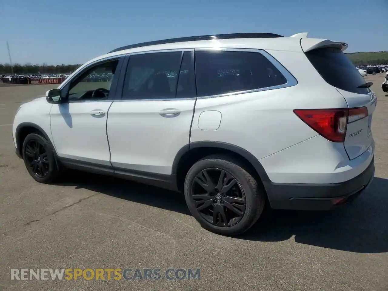 2 Photograph of a damaged car 5FNYF6H20NB076157 HONDA PILOT 2022