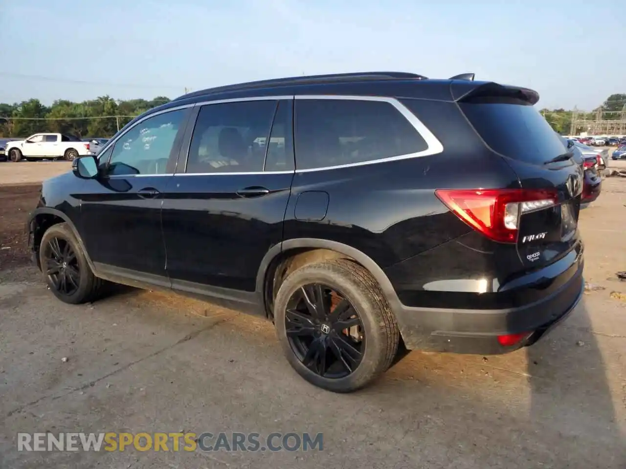 2 Photograph of a damaged car 5FNYF6H21NB054524 HONDA PILOT 2022