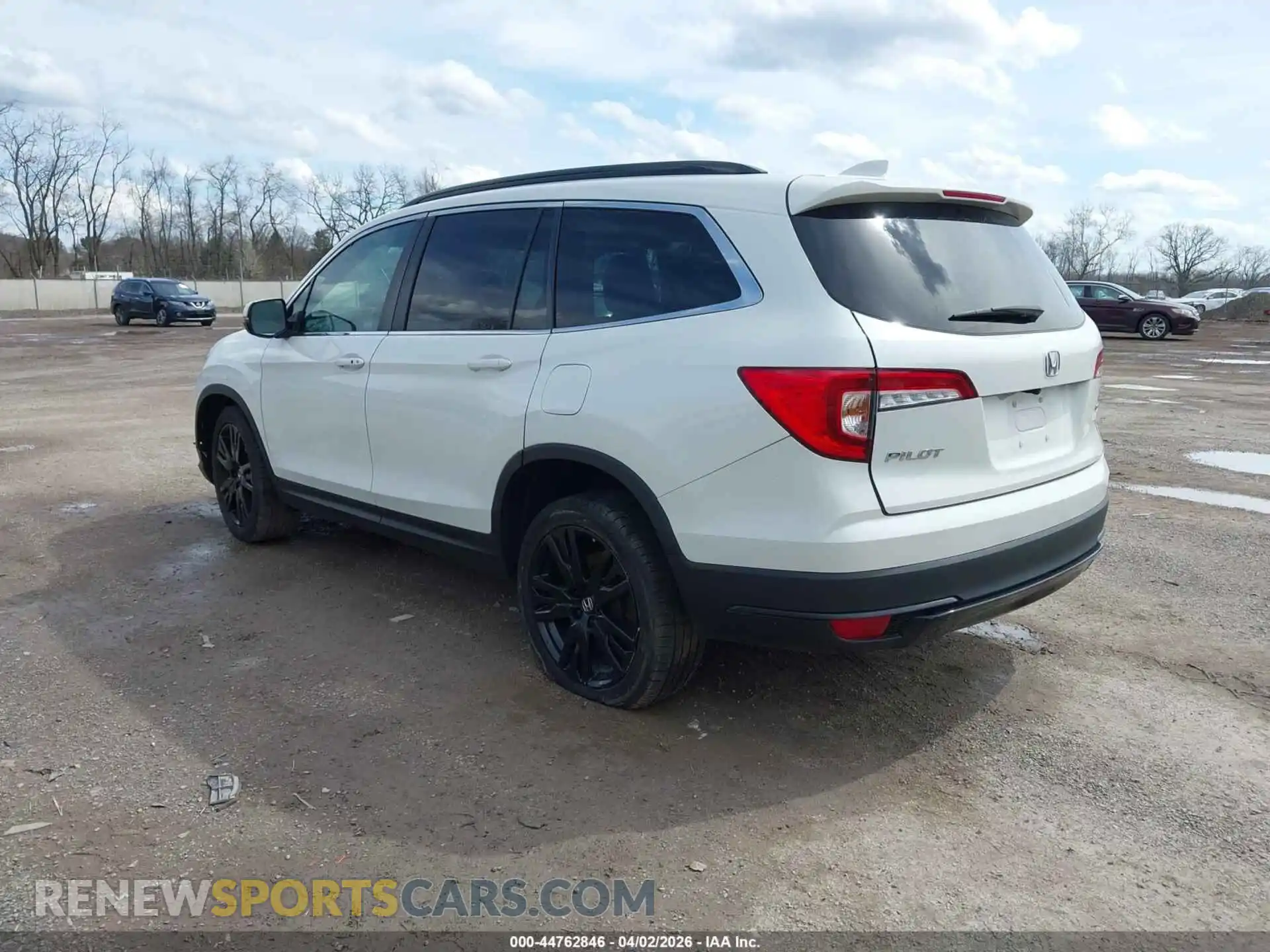 3 Photograph of a damaged car 5FNYF6H21NB059190 HONDA PILOT 2022