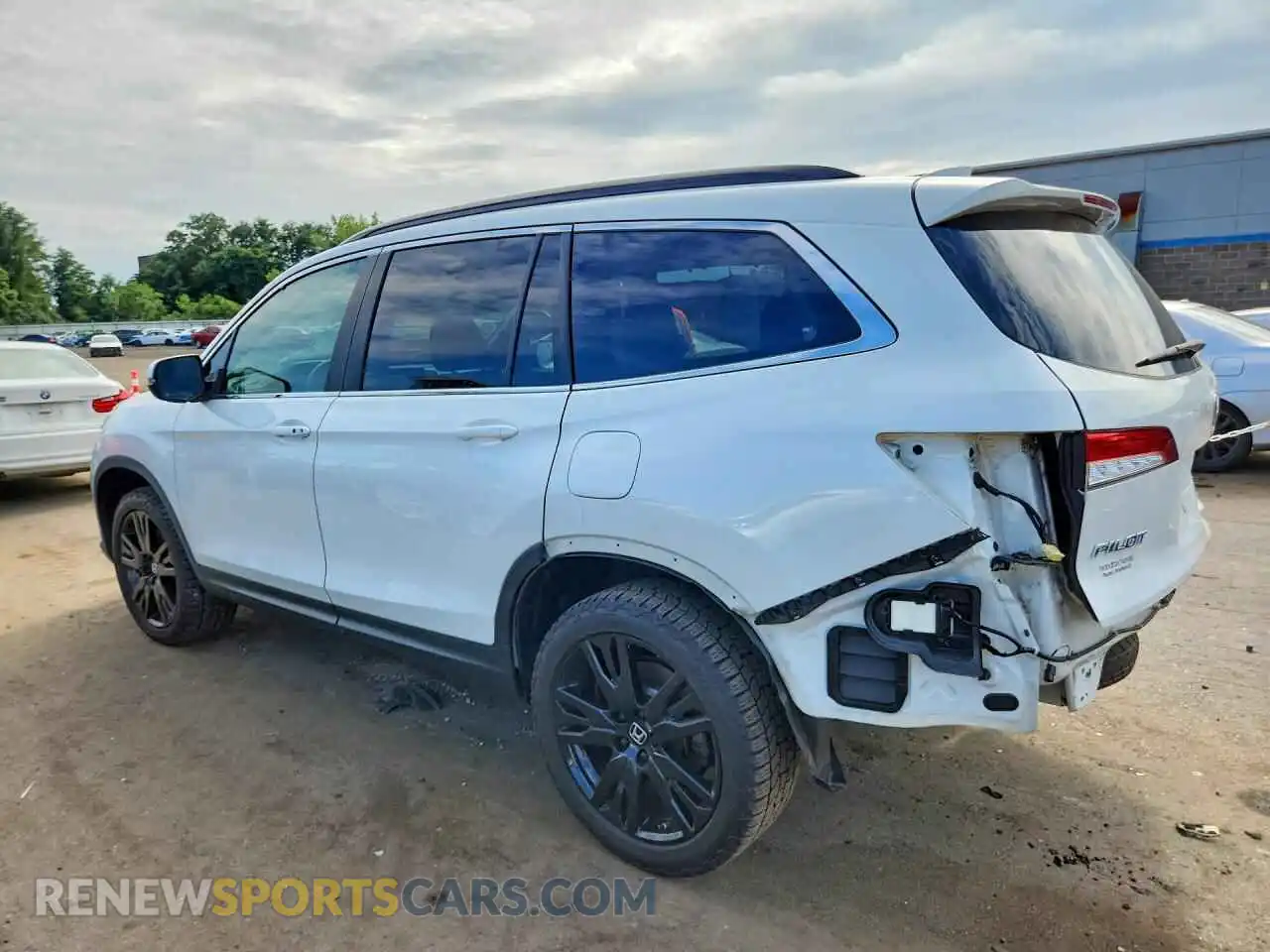 2 Photograph of a damaged car 5FNYF6H22NB060042 HONDA PILOT 2022