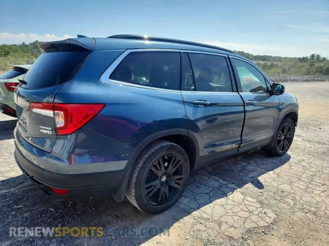3 Photograph of a damaged car 5FNYF6H23NB024859 HONDA PILOT 2022