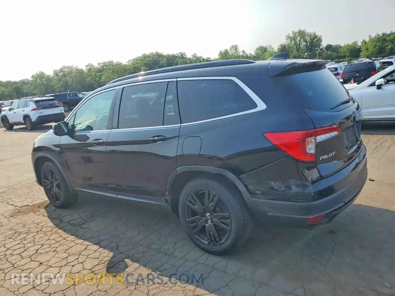 2 Photograph of a damaged car 5FNYF6H23NB068554 HONDA PILOT 2022