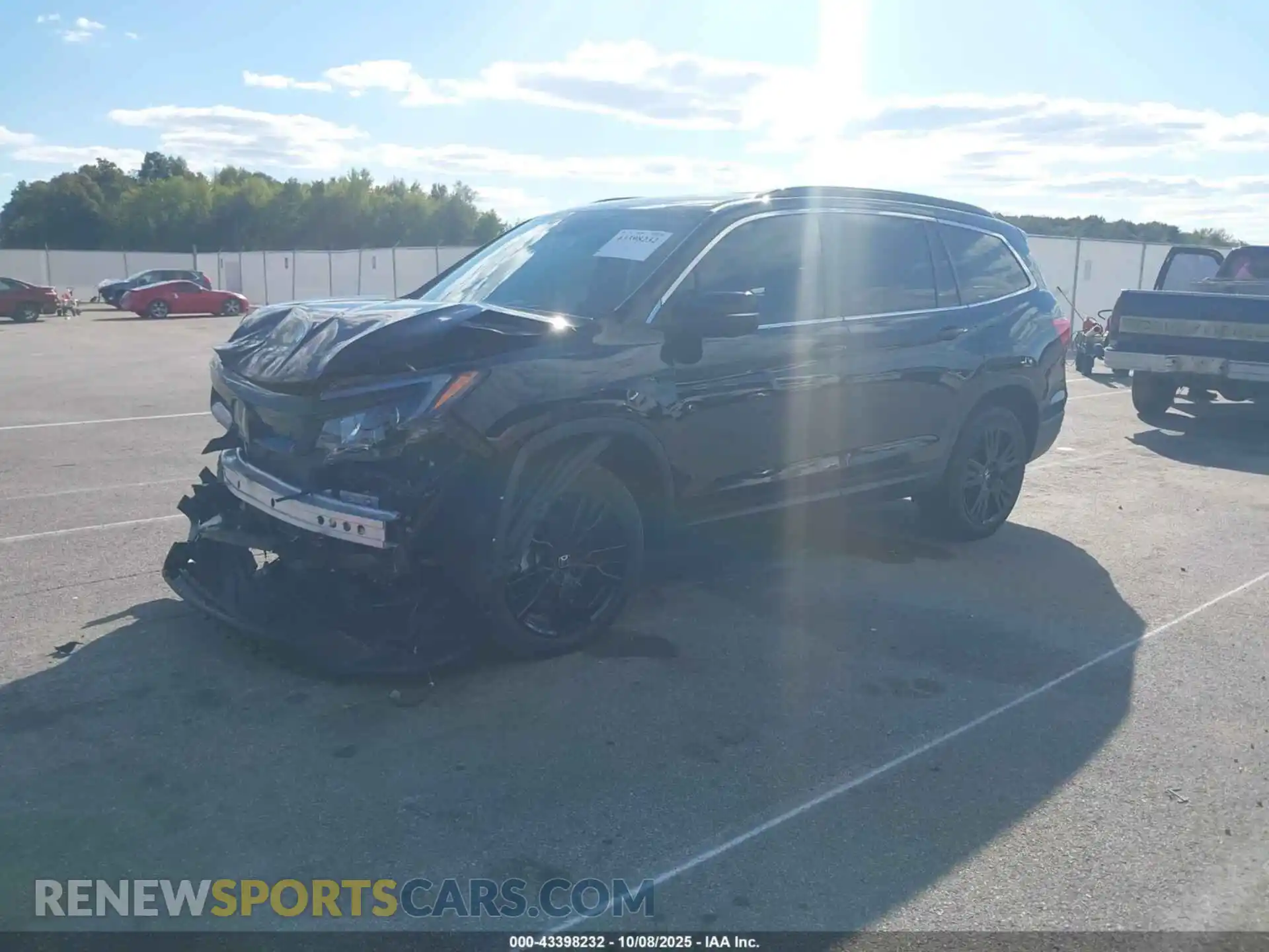 2 Photograph of a damaged car 5FNYF6H23NB093860 HONDA PILOT 2022
