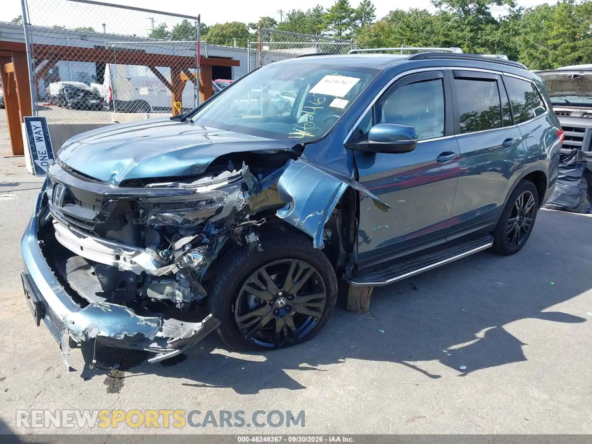 2 Photograph of a damaged car 5FNYF6H25NB038648 HONDA PILOT 2022