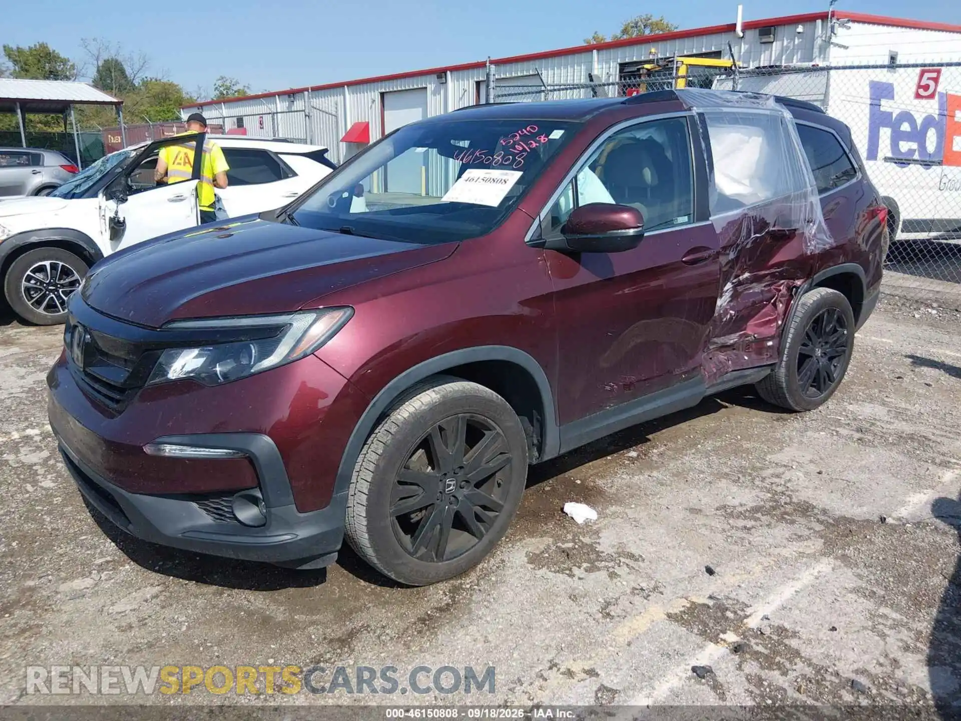 2 Photograph of a damaged car 5FNYF6H26NB005240 HONDA PILOT 2022