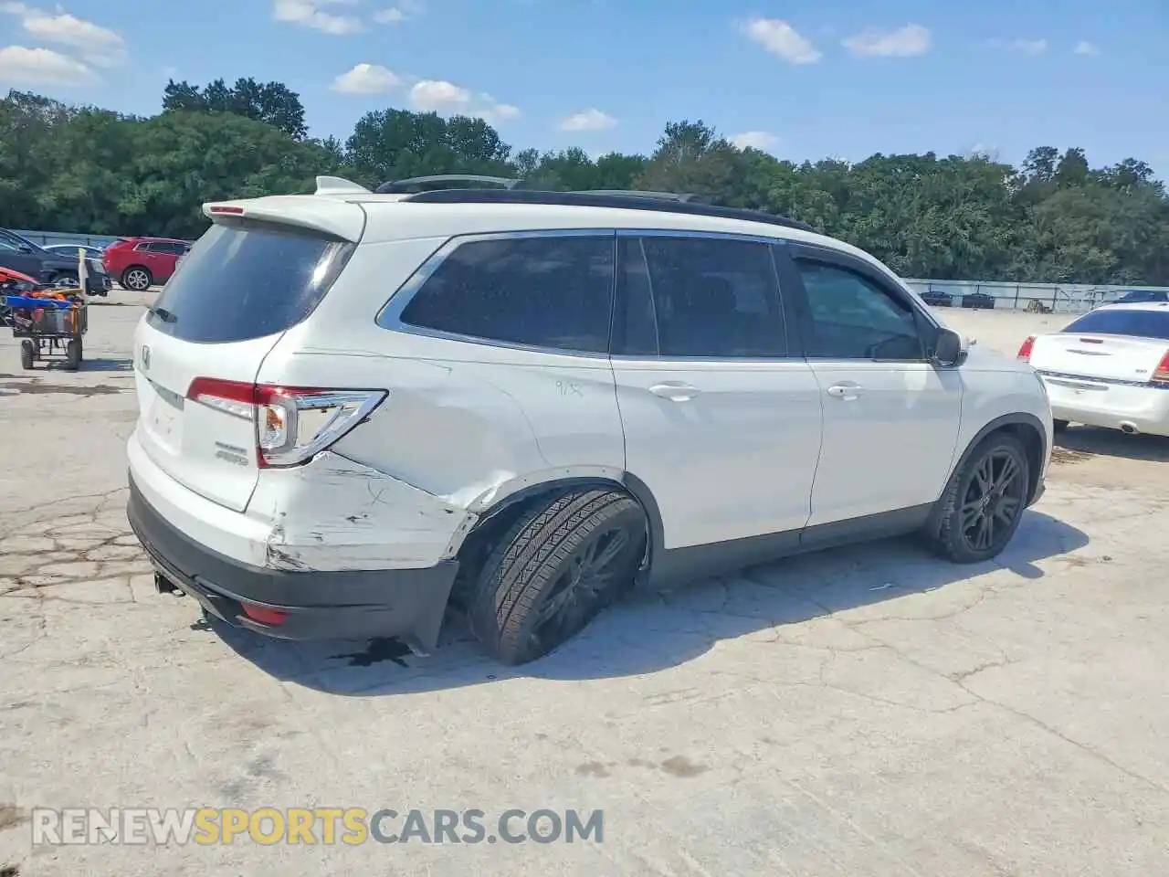 3 Photograph of a damaged car 5FNYF6H26NB105029 HONDA PILOT 2022