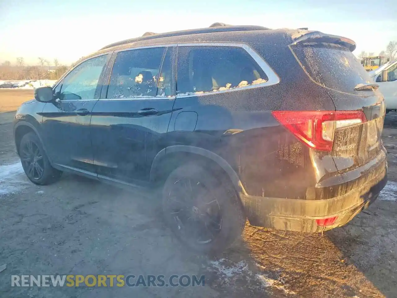 2 Photograph of a damaged car 5FNYF6H29NB065349 HONDA PILOT 2022