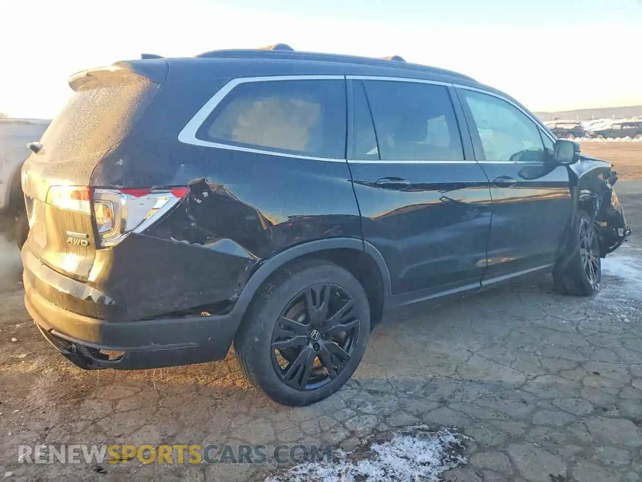 3 Photograph of a damaged car 5FNYF6H29NB065349 HONDA PILOT 2022