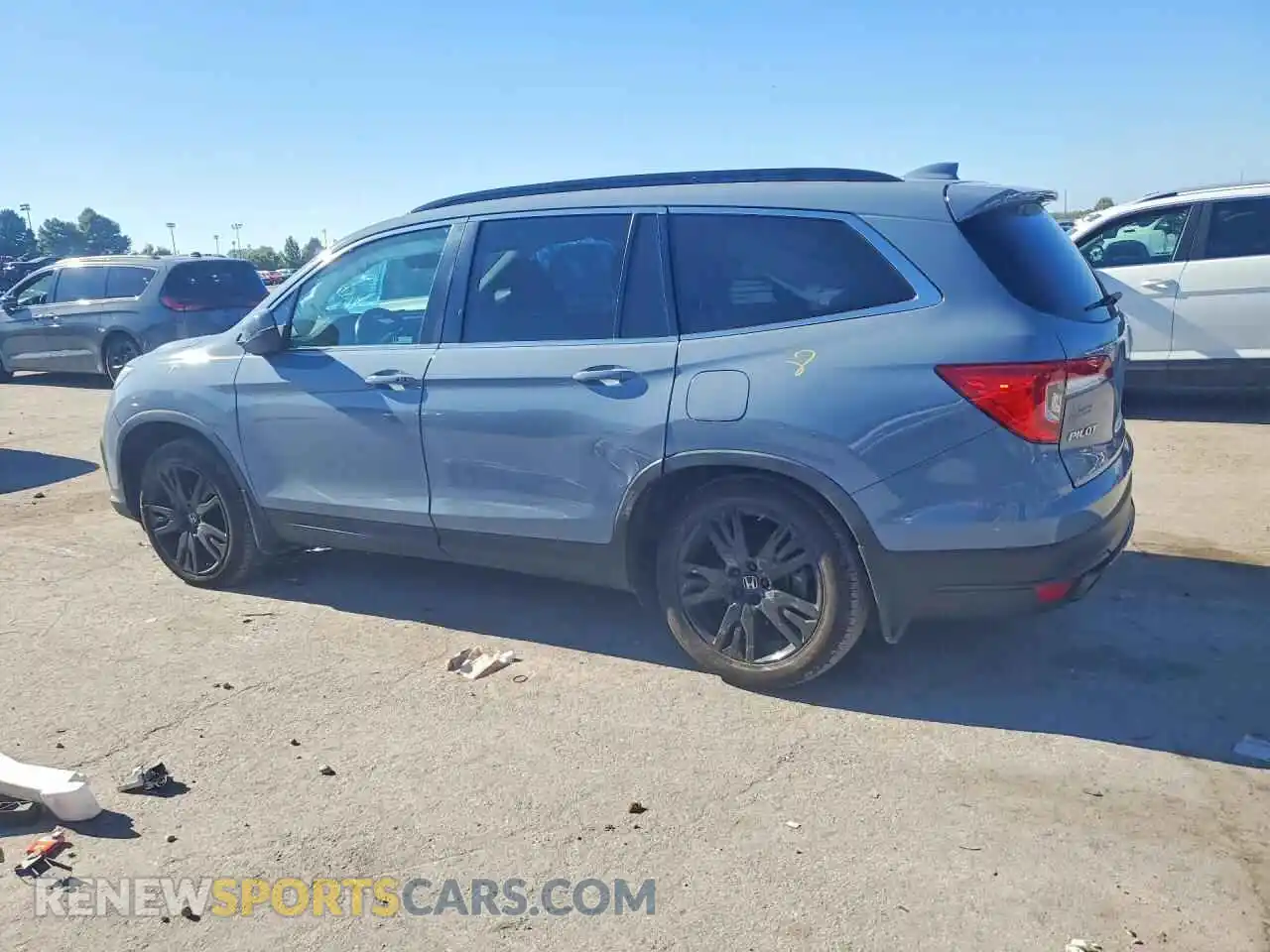 2 Photograph of a damaged car 5FNYF6H29NB098898 HONDA PILOT 2022