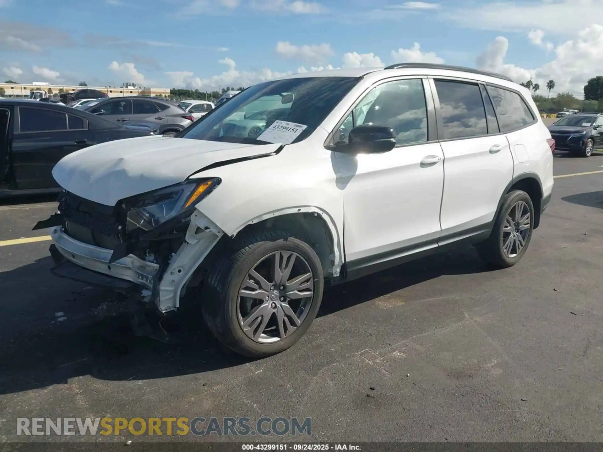2 Photograph of a damaged car 5FNYF6H34NB082553 HONDA PILOT 2022